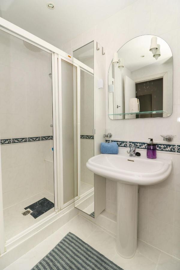 Family Apartment Walking Distance To The Sea And All Amenities Sitio de Calahonda Eksteriør bilde